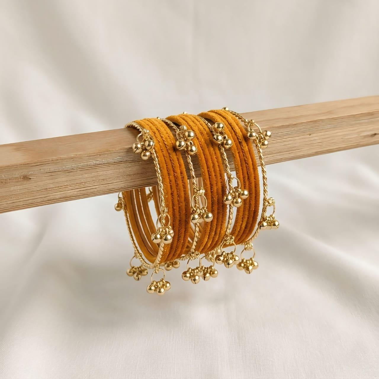 রয়্যাল ভেলভেট ঘুঙুর চুড়ি সেট -Royal Velvet Ghungroo Bangle Set - Image 2