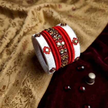 লাল ও সাদা কম্বিনেশনের সিল্ক সুতার চুরি সেট- Red & White Silk Thread Bangle Set