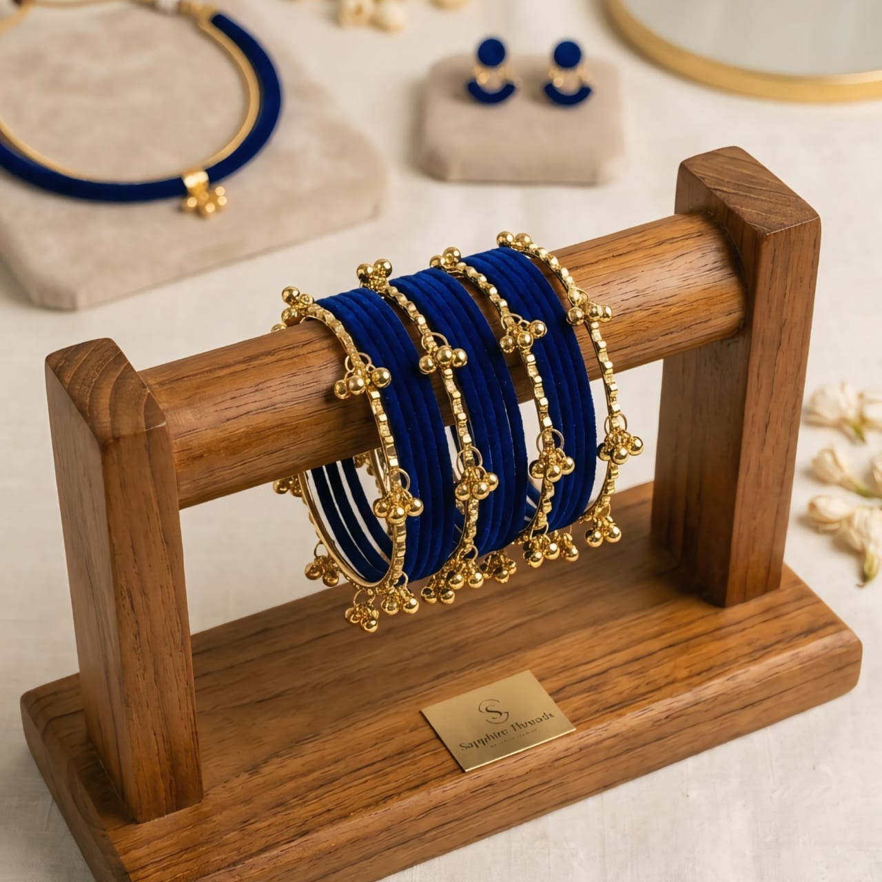 ভেলভেট ও রোজ গোল্ড ঝুমকা চুড়ি সেট -Velvet & Rose Gold Ghungroo Bangle Set - Image 2